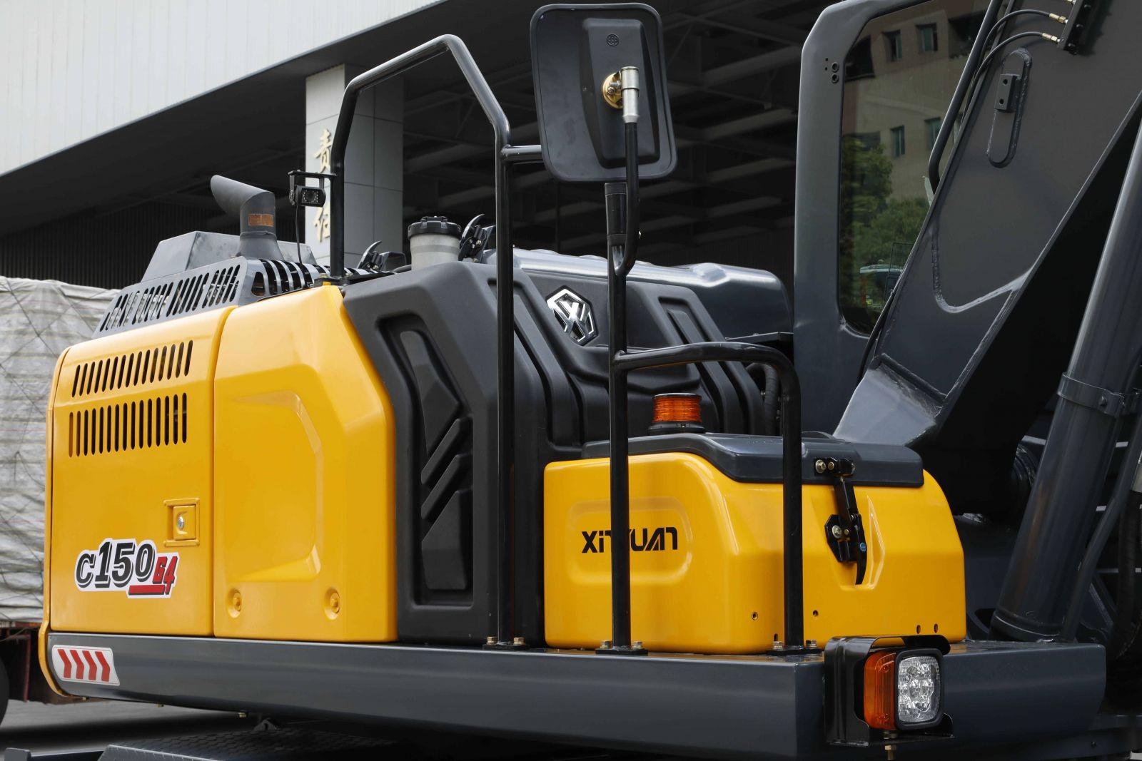 Máy Xúc Đào Bánh Lốp Xinyuan C150 - Giải Pháp Tối Ưu Cho Công Trình Lớn